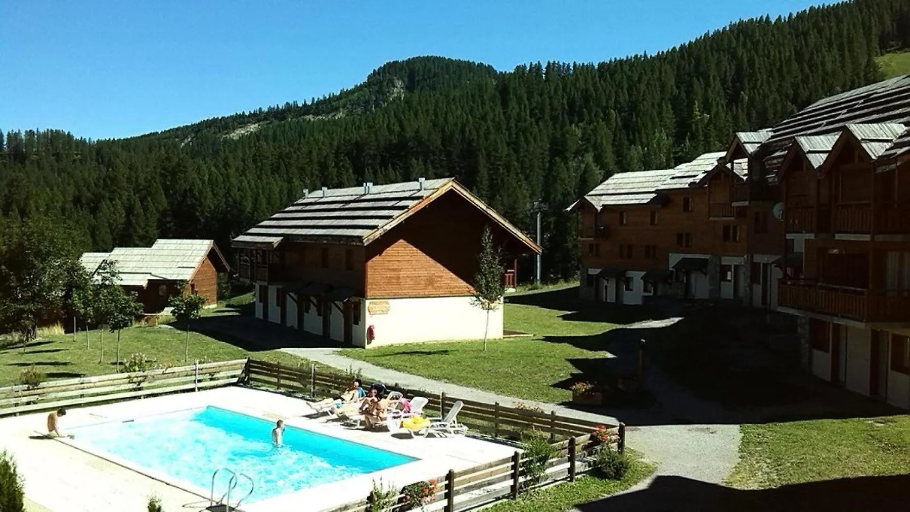 Residence Parc Aux Etoiles - Ch18Pae - Chalet Duplex 2 Chambres, Terrasse Et Balcon Mae-2404 Narreyroux 0*,